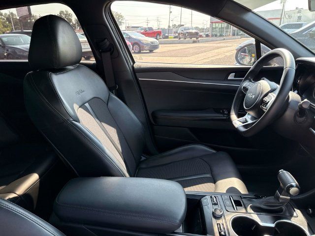 Used 2024 Kia K5 GT-Line w/ GT-Line Premium Package FWD image 12