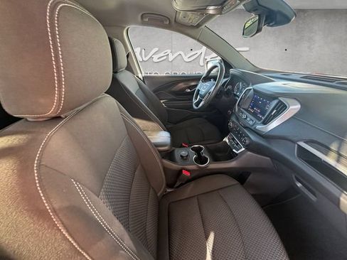 Used 2024 GMC Terrain SLE FWD image 30