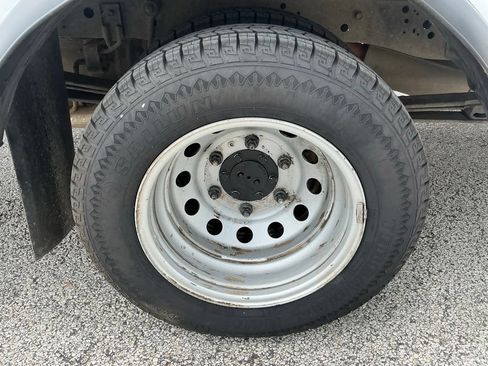 Certified 2022 Ford Transit 350 DRW RWD image 25