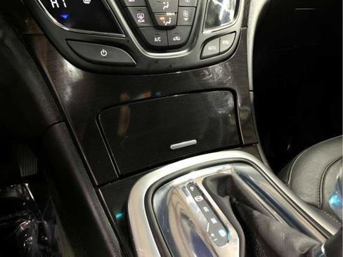 Used 2017 Buick Regal FWD image 33