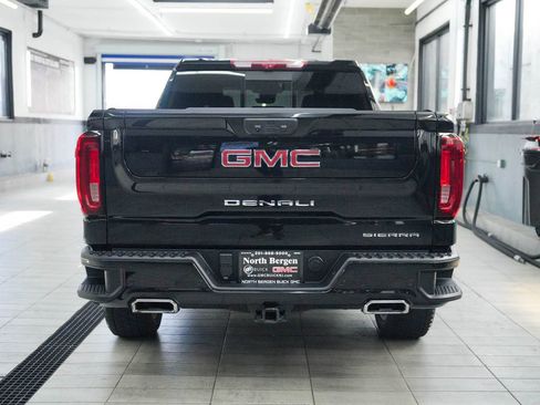Used 2024 GMC Sierra 1500 Denali w/ Denali Reserve Package AWD/4WD image 7