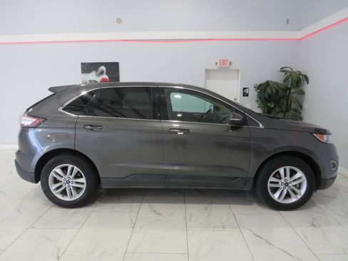 Used 2018 Ford Edge SEL w/ Equipment Group 201A FWD image 3