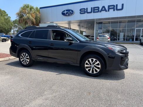 Used 2024 Subaru Outback Premium AWD/4WD image 1