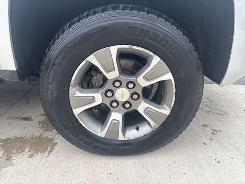 Used 2015 Chevrolet Colorado Z71 image 14