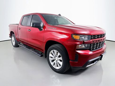 Used 2021 Chevrolet Silverado 1500 Custom image 1
