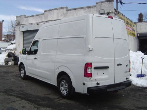 Used 2018 Nissan NV 2500 SV RWD image 6