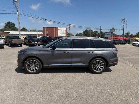Used 2025 Lincoln Aviator Reserve w/ Illumination Package AWD/4WD image 3