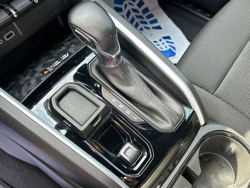 Used 2024 Chevrolet Colorado LT w/ LT Convenience Package II image 26