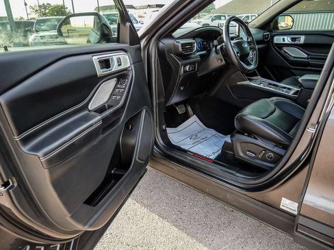 Used 2020 Ford Explorer ST w/ Premium Technology Package AWD/4WD image 36