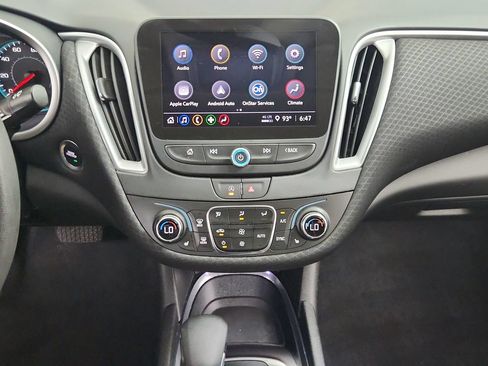 Used 2022 Chevrolet Malibu LT FWD image 21