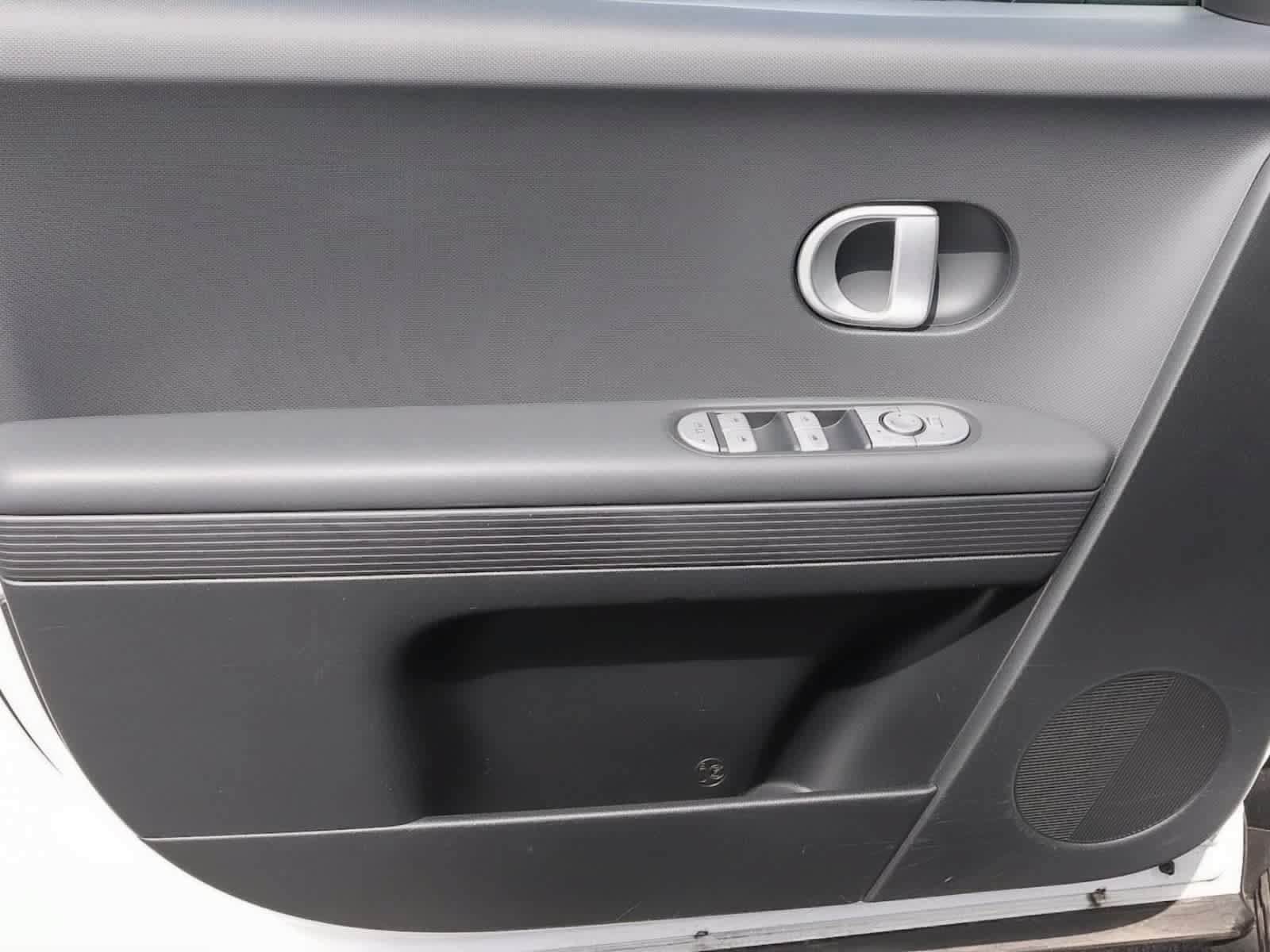 Used 2024 Hyundai Ioniq 5 SEL RWD image 30
