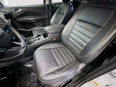 Used 2019 Ford Escape Titanium AWD/4WD image 11