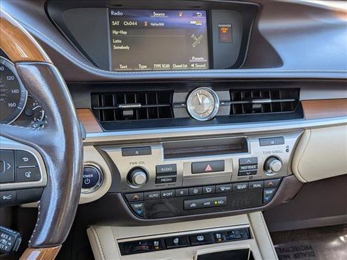 Used 2017 Lexus ES 300h ES 300h image 15