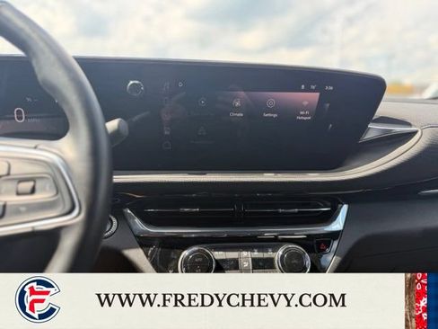 Used 2024 Buick Envista Sport Touring w/ Convenience I Package FWD image 17