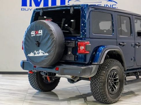 Used 2025 Jeep Wrangler Unlimited Rubicon AWD/4WD image 12