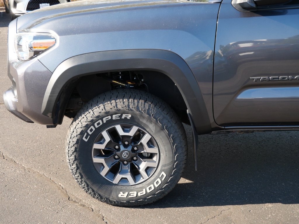 Certified 2020 Toyota Tacoma TRD Off-Road AWD/4WD image 8
