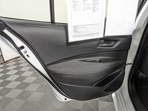 Used 2023 Toyota Corolla LE image 39