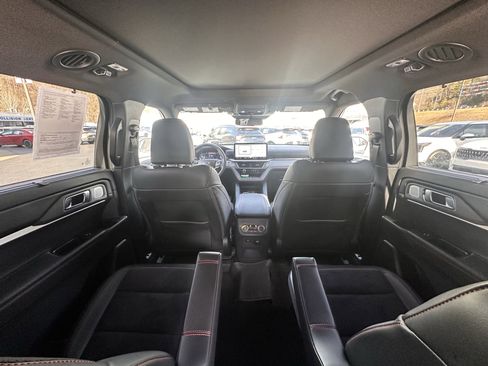 Used 2025 Ford Explorer ST image 26