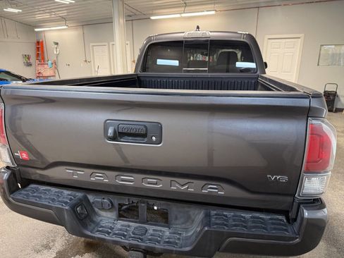Used 2021 Toyota Tacoma SR5 image 4