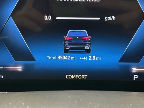 Certified 2024 BMW X5 xDrive40i w/ M Sport Package AWD/4WD image 35