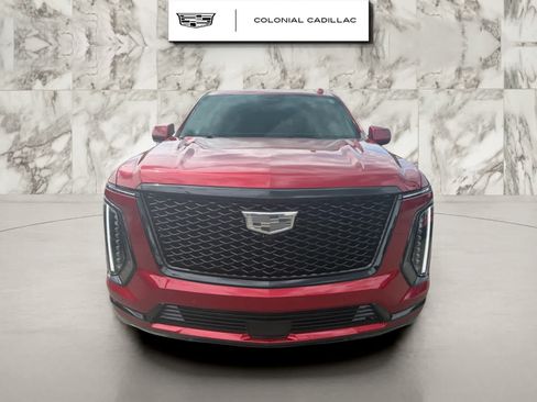 Used 2026 Cadillac Escalade Platinum Sport w/ LPO, ONYX Package AWD/4WD image 5