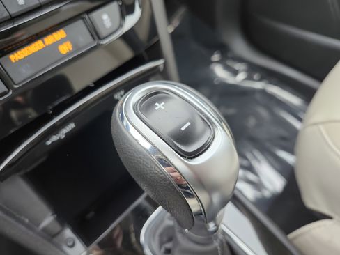 Used 2020 Buick Encore Essence image 10