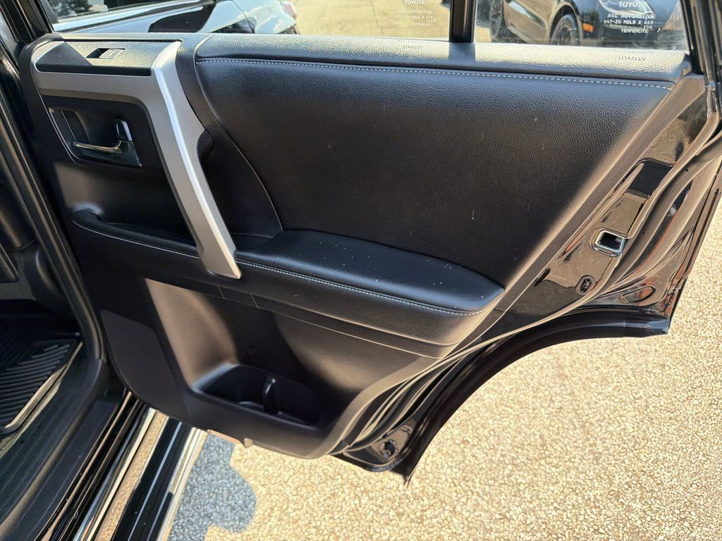 Used 2015 Toyota 4Runner Limited RWD image 16