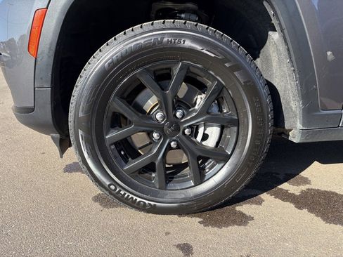 Certified 2024 Jeep Grand Cherokee L Laredo image 11