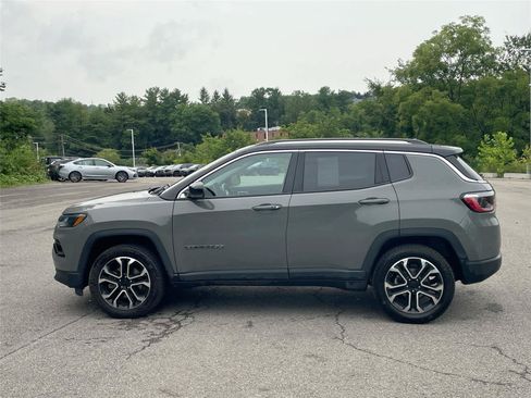 Used 2022 Jeep Compass Limited AWD/4WD image 2