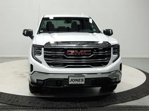 Used 2026 GMC Sierra 1500 SLT AWD/4WD image 3