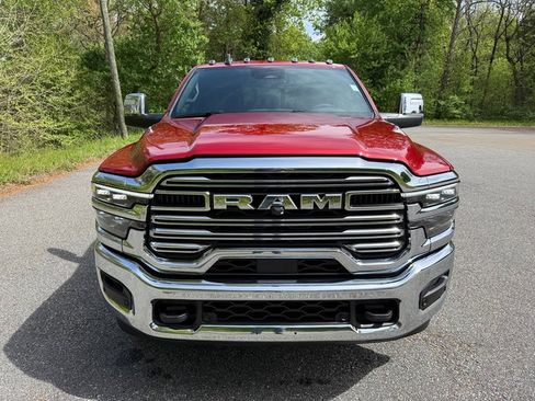 New 2026 RAM 3500 Laramie AWD/4WD image 4