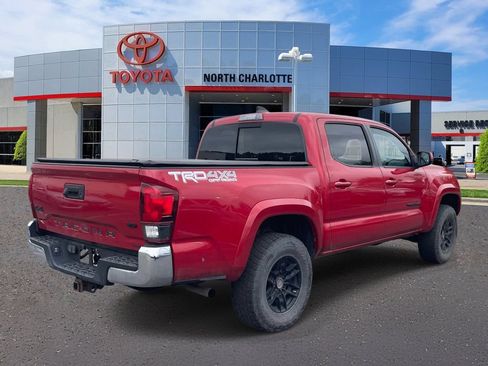 Used 2020 Toyota Tacoma SR5 AWD/4WD image 8