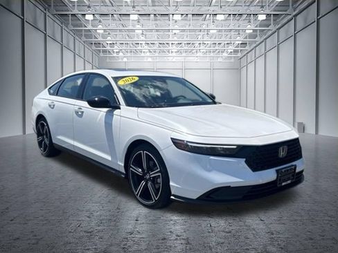 Used 2026 Honda Accord SE image 9