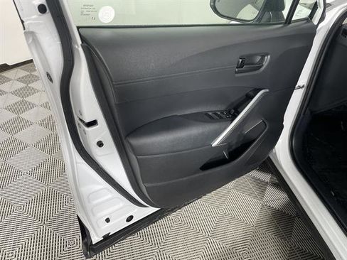 Certified 2023 Toyota Corolla Cross LE w/ Moonroof Package image 20