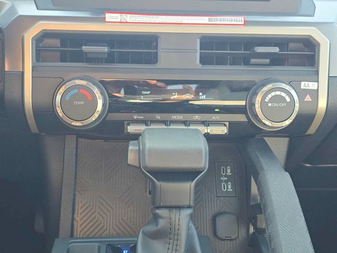 Certified 2026 Toyota Tacoma SR5 AWD/4WD image 27
