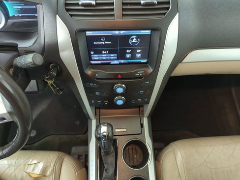 Used 2014 Ford Explorer XLT w/ Equipment Group 202A image 14