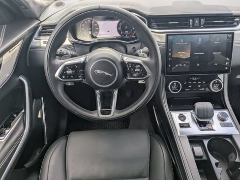 Used 2025 Jaguar F-PACE R-Dynamic S AWD/4WD image 15