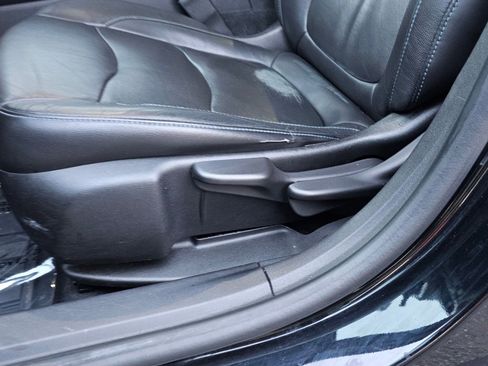 Used 2016 Chevrolet Volt Premier w/ Driver Confidence Package image 30