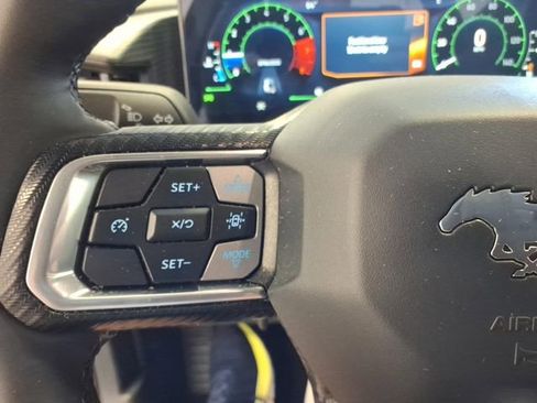 Used 2025 Ford Mustang Coupe RWD image 16