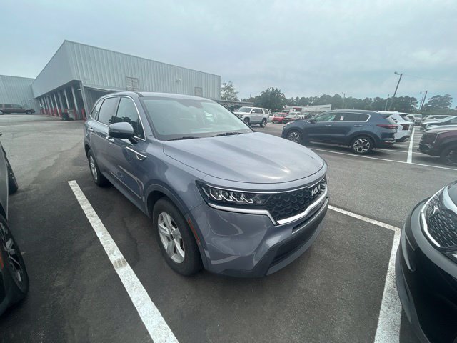 Certified 2023 Kia Sorento LX FWD image 1