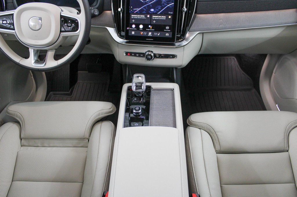Certified 2026 Volvo XC90 B6 Ultra w/ Protection Package AWD/4WD image 19