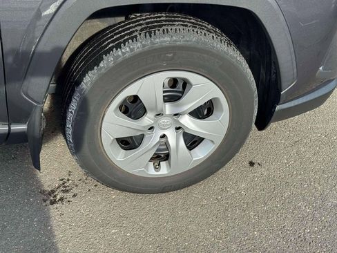 Used 2023 Toyota RAV4 LE image 9