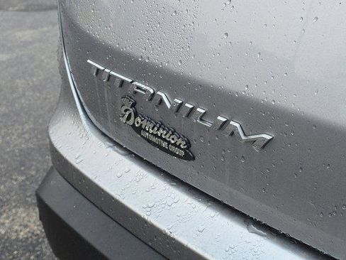 Used 2022 Ford Edge Titanium w/ Equipment Group 301A image 7