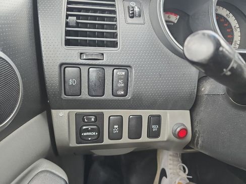 Used 2012 Toyota Tacoma 4x4 Access Cab V6 w/ TRD Sport Pkg image 17