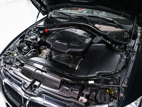 Used 2011 BMW M3 Convertible RWD image 39