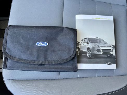Used 2014 Ford Escape SE image 35