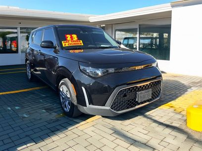 Used 2023 Kia Soul LX