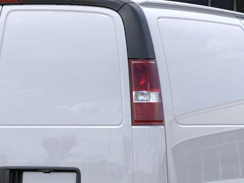 New 2026 Chevrolet Express 2500 w/ Driver Convenience Package RWD image 11