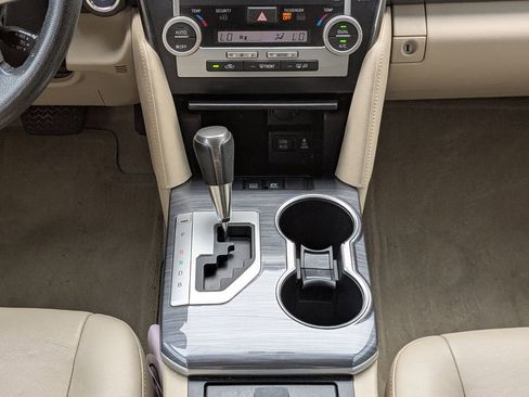 Used 2012 Toyota Camry XLE w/ Convenience Pkg FWD image 17