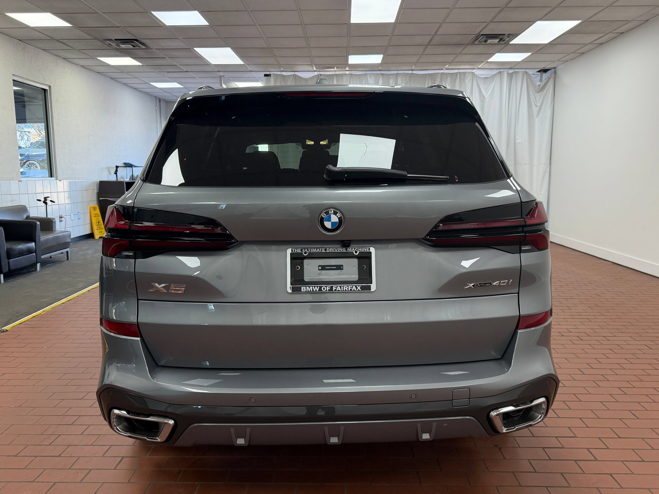 Used 2026 BMW X5 xDrive40i w/ M Sport Package AWD/4WD image 9